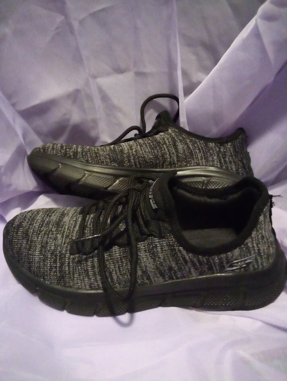 Sketchers Bobs Memory Foam Ladies Sneakers Size 6.5
